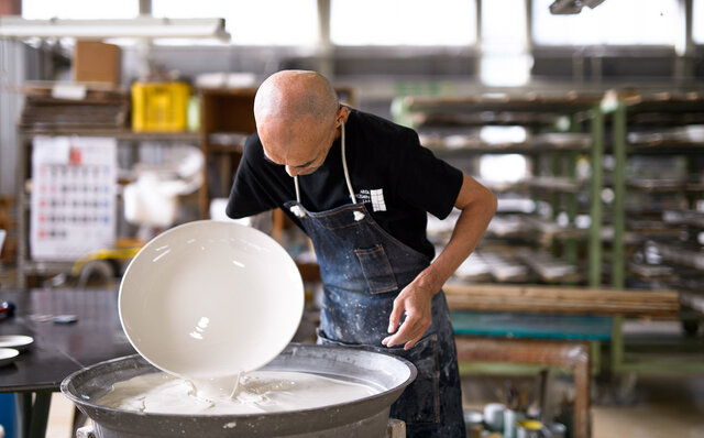 伝統産業の突破力 — アリタポーセリンラボが切り開く有田焼の新時代 伝統産業の突破力 — アリタポーセリンラボが切り開く有田焼の新時代