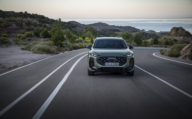 Audi Q3|アウディ Q3 Audi Q3|アウディ Q3