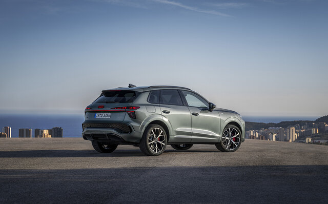Audi Q3|アウディ Q3 Audi Q3|アウディ Q3