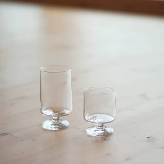 直線的な美しさとスタッキング可能な機能性を兼ね備えたグラス｜HOLMEGAARD