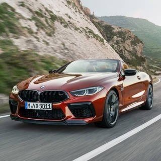 M社のフラッグシップオープンカー「M8カブリオレ」販売開始|BMW