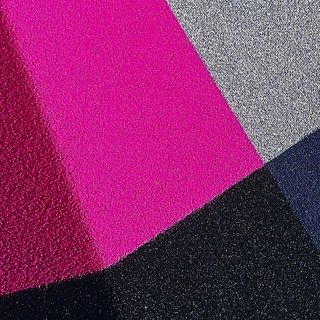 SPREADによる2つのエキシビション。インスタレーション「六本木カラー渓谷」と個展「観賞用コントラスト」｜SPREAD