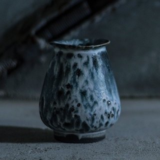 陶磁器デザイナーのセルフメイドブランドから実験精神にあふれた新作が登場｜REDUCTION FACTORY