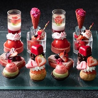 いちごとハートたっぷりのアフタヌーンティー|CONRAD TOKYO
