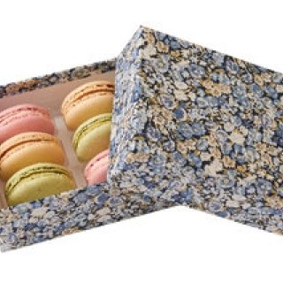 ラデュレの新作はボックスにリバティプリントを採用｜LADURÉE