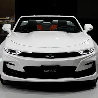 より精悍なイメージに──フェイスリフトを受けた新型カマロがデビュー｜Chevrolet