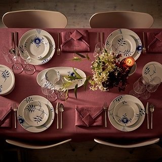 “ブルーフルーテッドメガ”発売20周年モデル | Royal Copenhagen