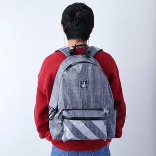 アーティスト・神山隆二のアートワークをミックスさせた軽量素材のバックパック｜bern