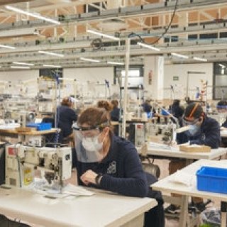 ロエベが新型コロナウイルス対策支援を開始|LOEWE
