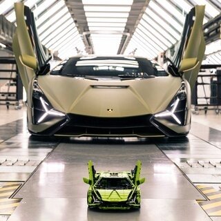 シアン FKP 37を3,696ピースで忠実に再現したレゴモデル｜Lamborghini