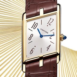腕元に個性を演出するカルティエ プリヴェ新作「タンク アシメトリック」|CARTIER