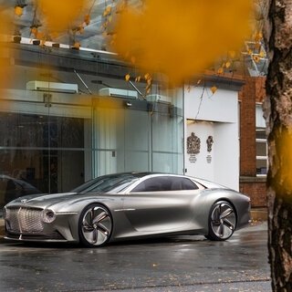 100周年を迎えたベントレーが100本の苗木を植樹｜Bentley