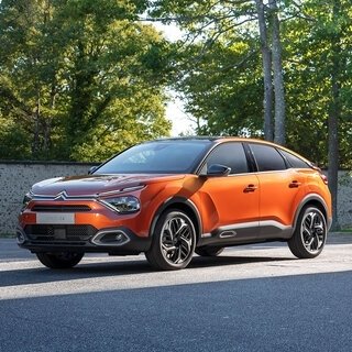フルEVもラインナップ──3つのパワートレインを持つ新型C4が登場|Citroën