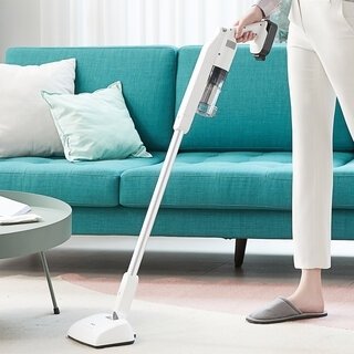 高い除菌効果をもつUVスティッククリーナー「レイコップRSC」｜DESIGN