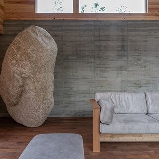 アートと癒やしを融合させた新感覚ヴィラ「湯の山 素粋居」｜SOSUIKYO