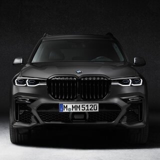 BMWから存在感のある漆黒をまとう7台のみのX7限定車が登場|BMW