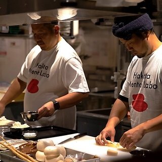 アジアを代表する人気シェフが九州の味を革新する｜Hakata Mentai Labo 