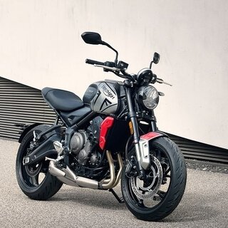トライアンフ、ミドルウェイトロードスター「トライデント660」としてトライデントを復活｜Triumph
