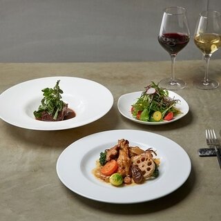 テンポラリーレストラン「あめつち」で味わうミシュランシェフによるワンパンキャンプ料理｜EAT