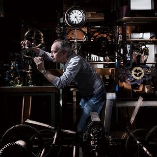 ルイ・エラール×独立時計師ヴィアネイ・ハルターのコラボレーションウオッチ｜LOUIS ERARD