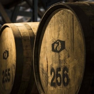 ウィスキーラバーに贈る、世界初 鋳造製ポットスチルを開発した北陸・三郎丸蒸留所をオンラインツアー｜TRAVEL