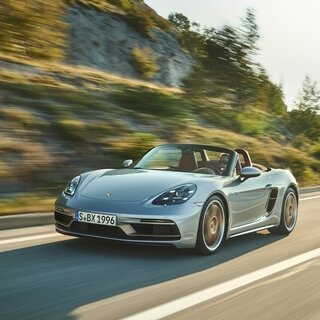 ポルシェ ボクスター誕生25周年を記念した、全世界1250台のみの限定車が登場｜Porsche