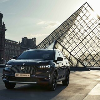 DS7にルーヴル美術館とのパートナーシップによって生まれた特別仕様車|DS