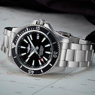 精悍な日本限定モデル「スーパーオーシャン オートマチック 42」|BREITLING