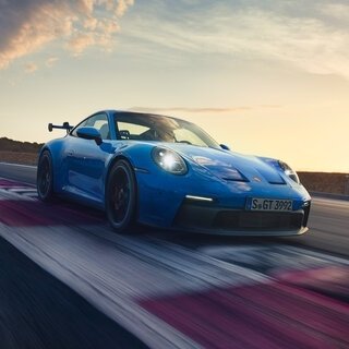 ニュル7分切りを記録──ポルシェ、レーステクノロジー満載の新型「911 GT3」発表｜Porsche
