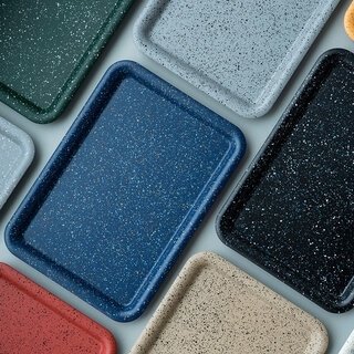 機内食用のトレーを現代的にアレンジ。新シリーズ「PLACE」をローンチ｜SEKISAKA