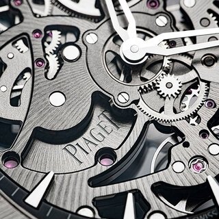 「極薄型ケースに精緻なスケルトンムーブメントを搭載した新作「ピアジェ ポロ スケルトン」|PIAGET