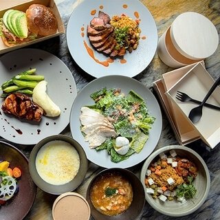 NYブラッスリーの味を自宅で楽しめるTO GOメニュー｜Kimpton Shinjuku Tokyo