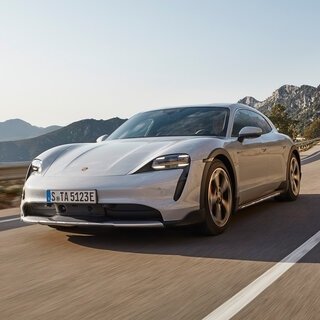 ポルシェ、電動クロスオーバーモデルの「タイカン クロスツーリスモ」を発表｜PORSCHE