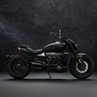 トライアンフ ロケット3にブラックアウトされた2つのリミテッドエディション｜Triumph