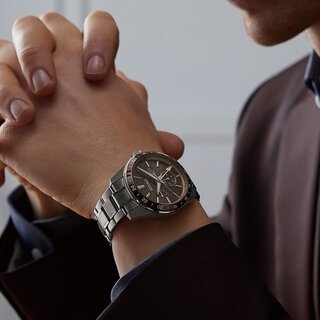 ＜セイコー プレザージュ＞の「Sharp Edged Series」にGMT搭載モデル4機種が登場｜SEIKO