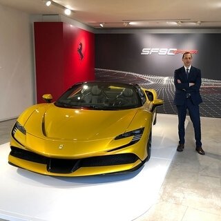 フェラーリ、リトラクタブルハードトップを備えた史上最強のプロダクションモデル「SF90スパイダー」を発表|Ferrari
