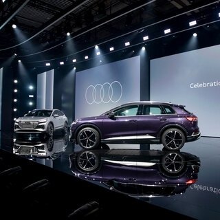 アウディのピュアEV第三弾となるコンパクトSUV 「Q4 e-tron」がオンラインワールドプレミア｜Audi