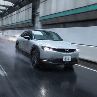 従来と同じような運転の楽しさを追求している──マツダMX-30 EVモデルに試乗|MAZDA