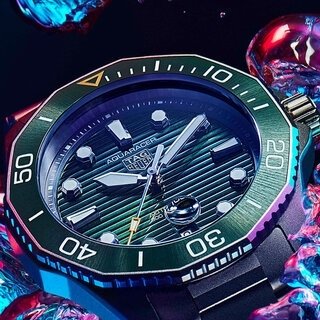 Watches & Wonders 2021新作。伝統を継承しながら、ジオメトリックなデザインにアップデート。「アクアレーサー プロフェッショナル300」|TAG HEUER