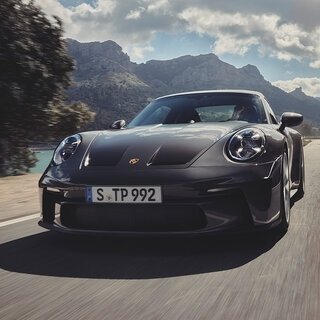 ポルシェ、“控えめな表現を好む高性能アスリート” 911 GT3ツーリングパッケージを導入｜Porsche