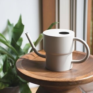 アマブロより砂漠にあるような貯水タンクをモチーフにしたジョウロが新発売｜amabro 