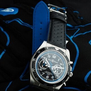 洗練されたアヴァンギャルドなクロノグラフ「ALPINE F1® TEAM コレクション」|Bell & Ross