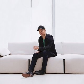 住環境の変化にも順応。モジュール式のソファシステムが国内発売｜Magis