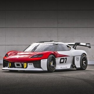 ポルシェ、フル電動モータースポーツのコンセプトモデル「ミッションR」を発表｜Porsche
