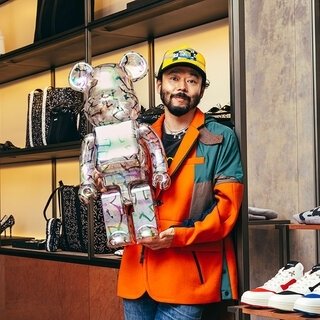 JIMMY CHOO × ERIC HAZEのコラボを実現させた小木“POGGY”基史インタビュー | MEDICOM TOY