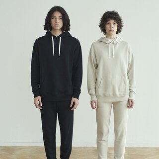 “空気の層”を擁する生地が素肌をいたわる。コンフォートウェアブランドの新作｜HAAG