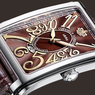 ハバナ黄金時代を思わせる「プロミネンテ・ソロテンポ」に、タバコカラーのダイアルが理想的にマッチ｜Cuervo y Sobrinos