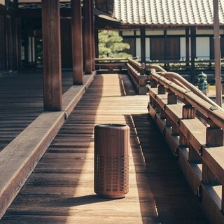 インテリアに馴染む家電。SOPH.と協業し、ブラックウォルナット調の空気清浄機を限定発売｜cado