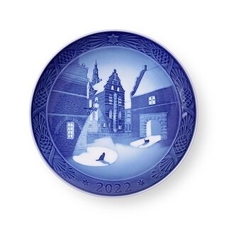 磁器が知らせてくれる冬の始まり。2022年のイヤープレートが発売開始 ｜Royal Copenhagen