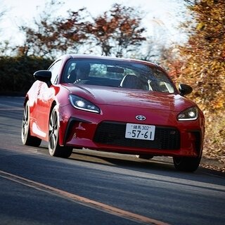 新型GR86 に試乗──常にドライブに高揚感を求めている人にオススメ｜TOYOTA